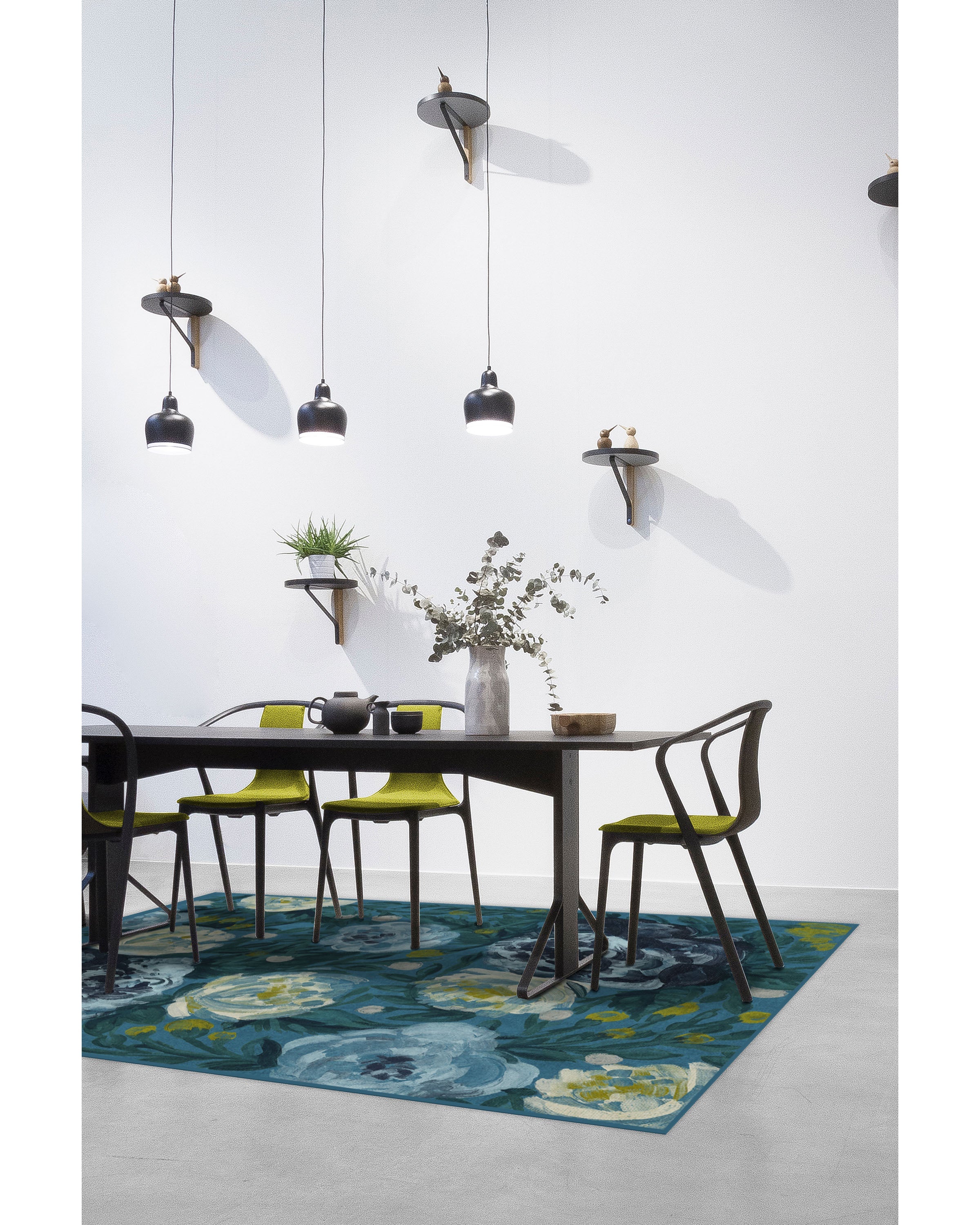 Camellia Midnight Flatwoven Rug - Image 3