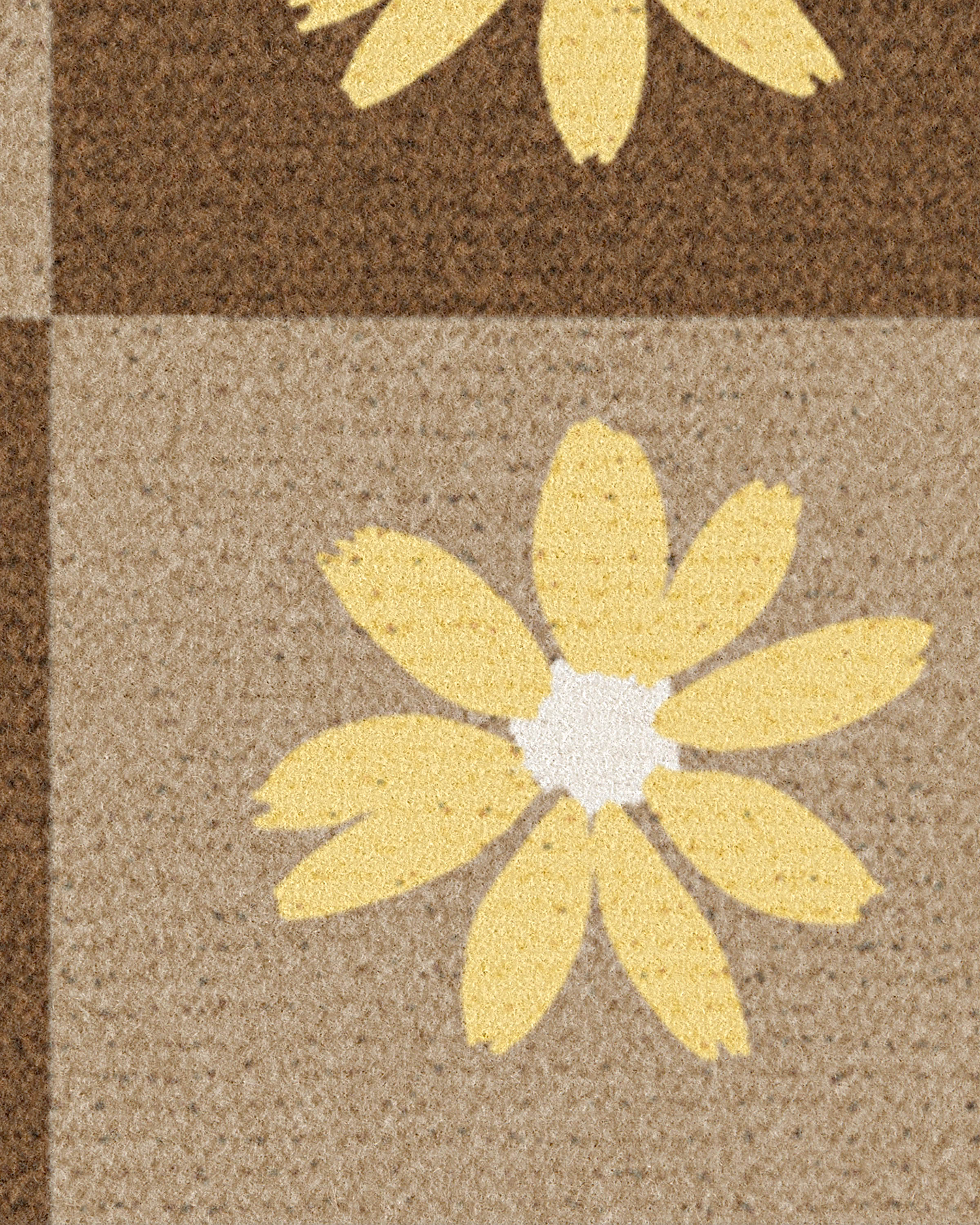 Daisy Check Yellow Large Doormat - Image 3