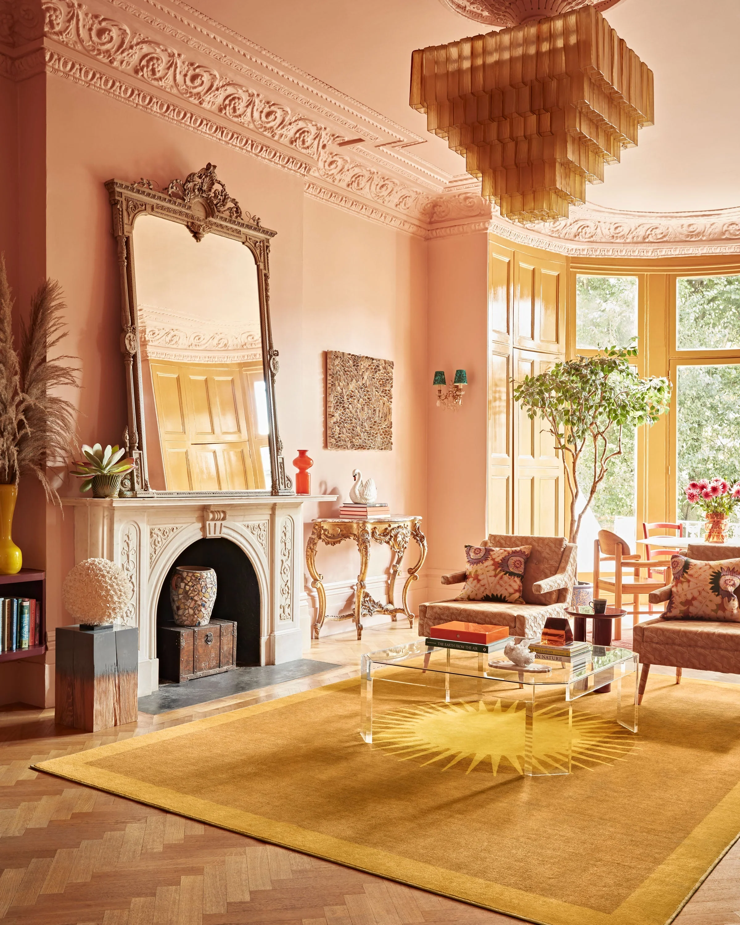 Helios Gold Rug by Matthew Williamson - Image 16