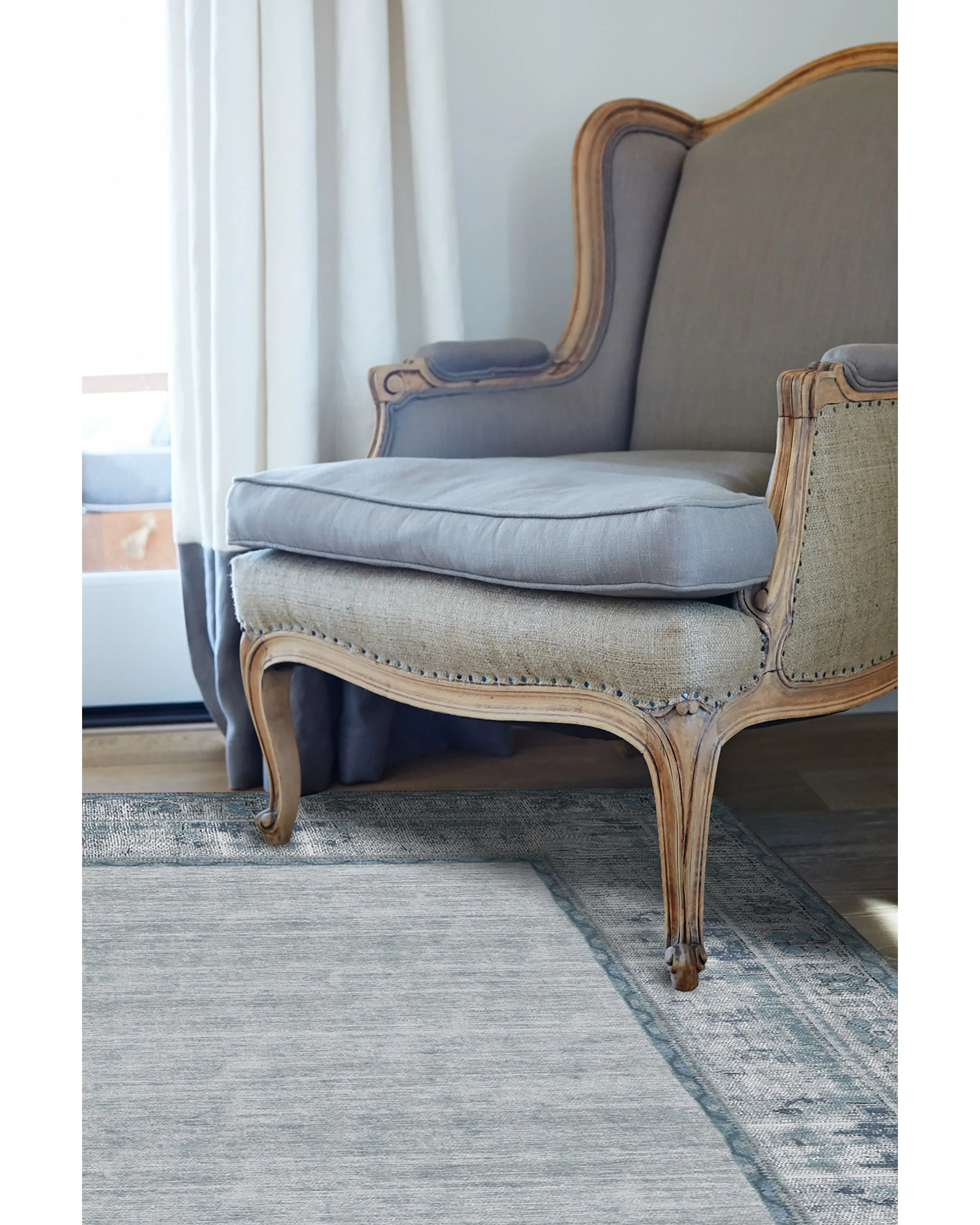 Vintage Daisy Bordered Blue Flatwoven Rug - Image 3